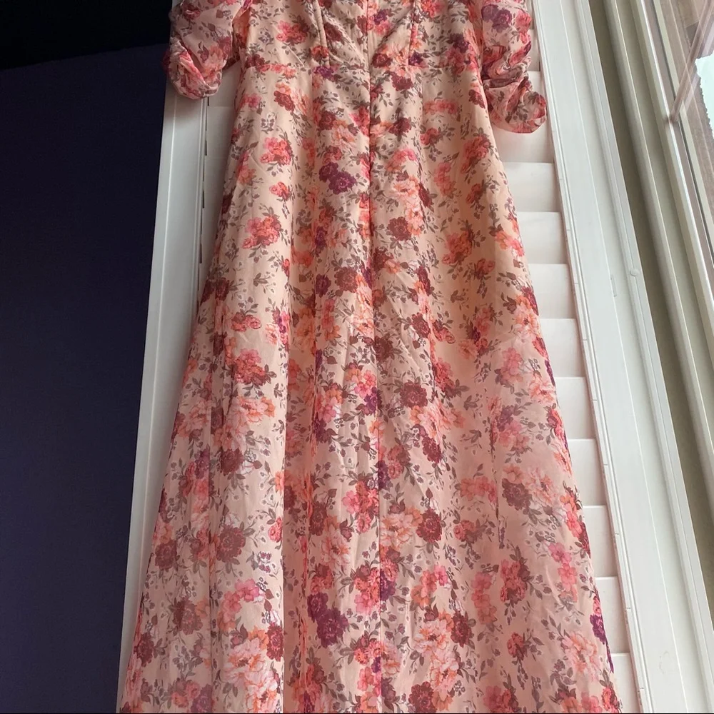 Strangers & Lovers beautiful floral dress - Picture 4 of 6
